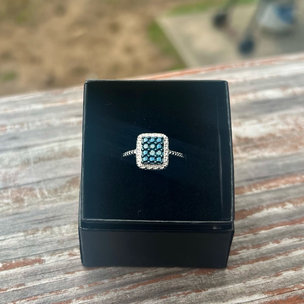 Unique Colored Diamond Ring 0.15 tcw Sterling silver